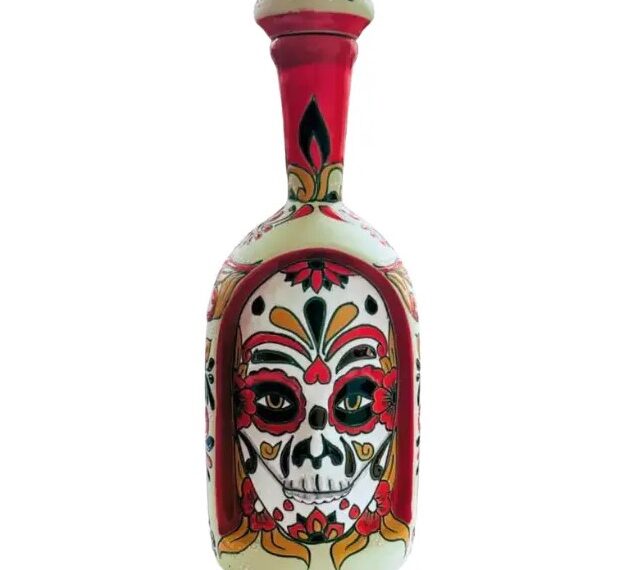 A Collector's Delight: Dos Artes 2023 Day of the Dead Skull Añejo