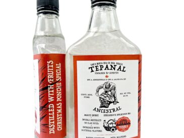 Tepanal Espadín y Coyote Christmas Ponche: Una Doble Celebración de la Maestría del Mezcal